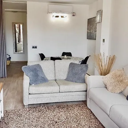 Apolo 7 2 Bed Apart *